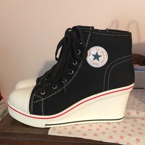 Black wedge sneakers